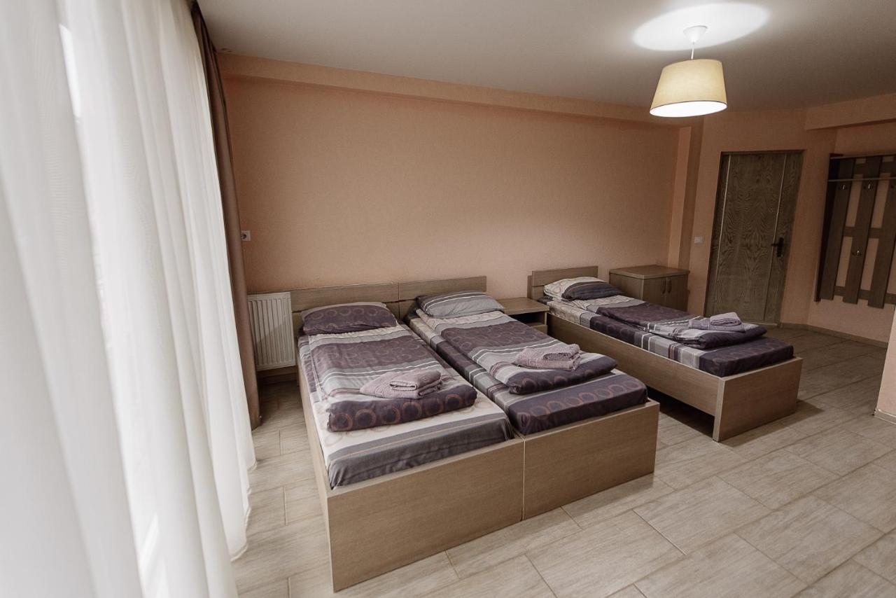 Brooklyn Hotel Yablunytsya Ngoại thất bức ảnh