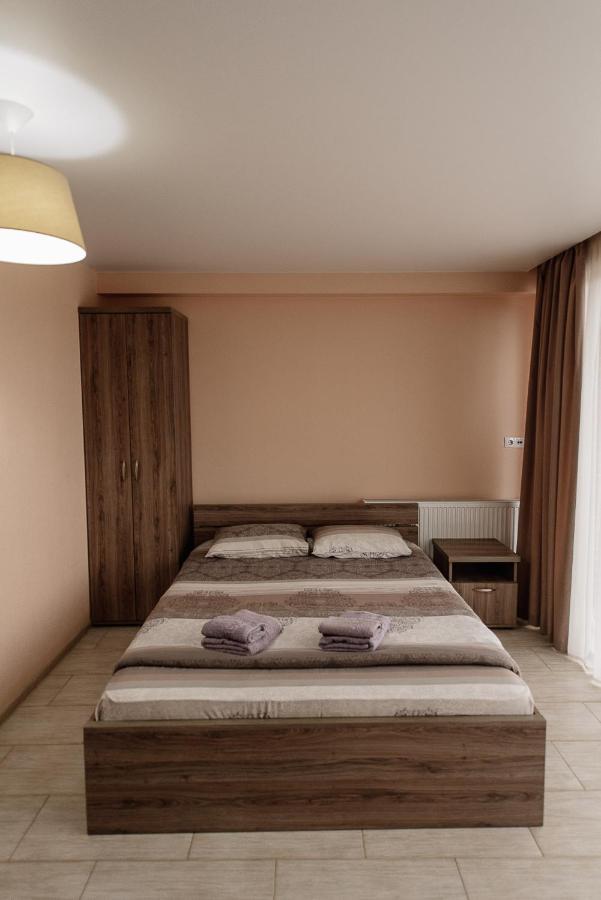 Brooklyn Hotel Yablunytsya Ngoại thất bức ảnh